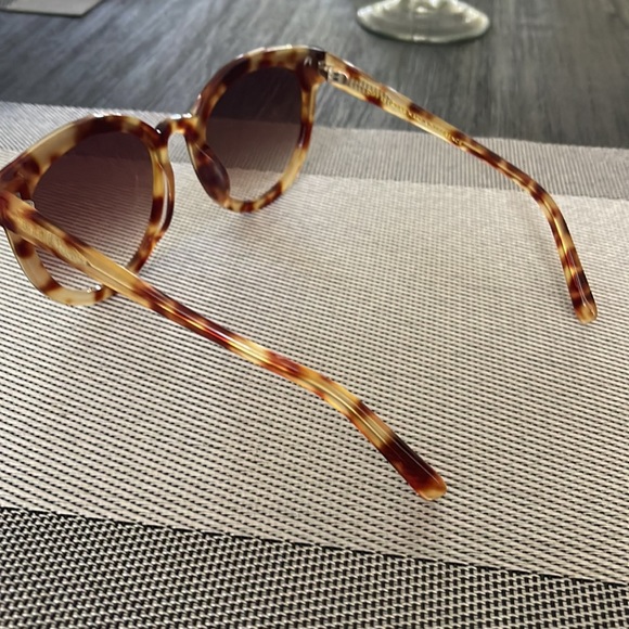 Diff sunnies - Picture 2 of 3